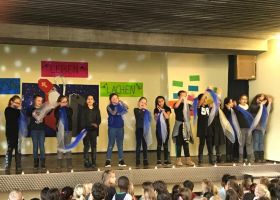 Weihnachtliche Monatsfeier am letzten Schultag vor den Ferien